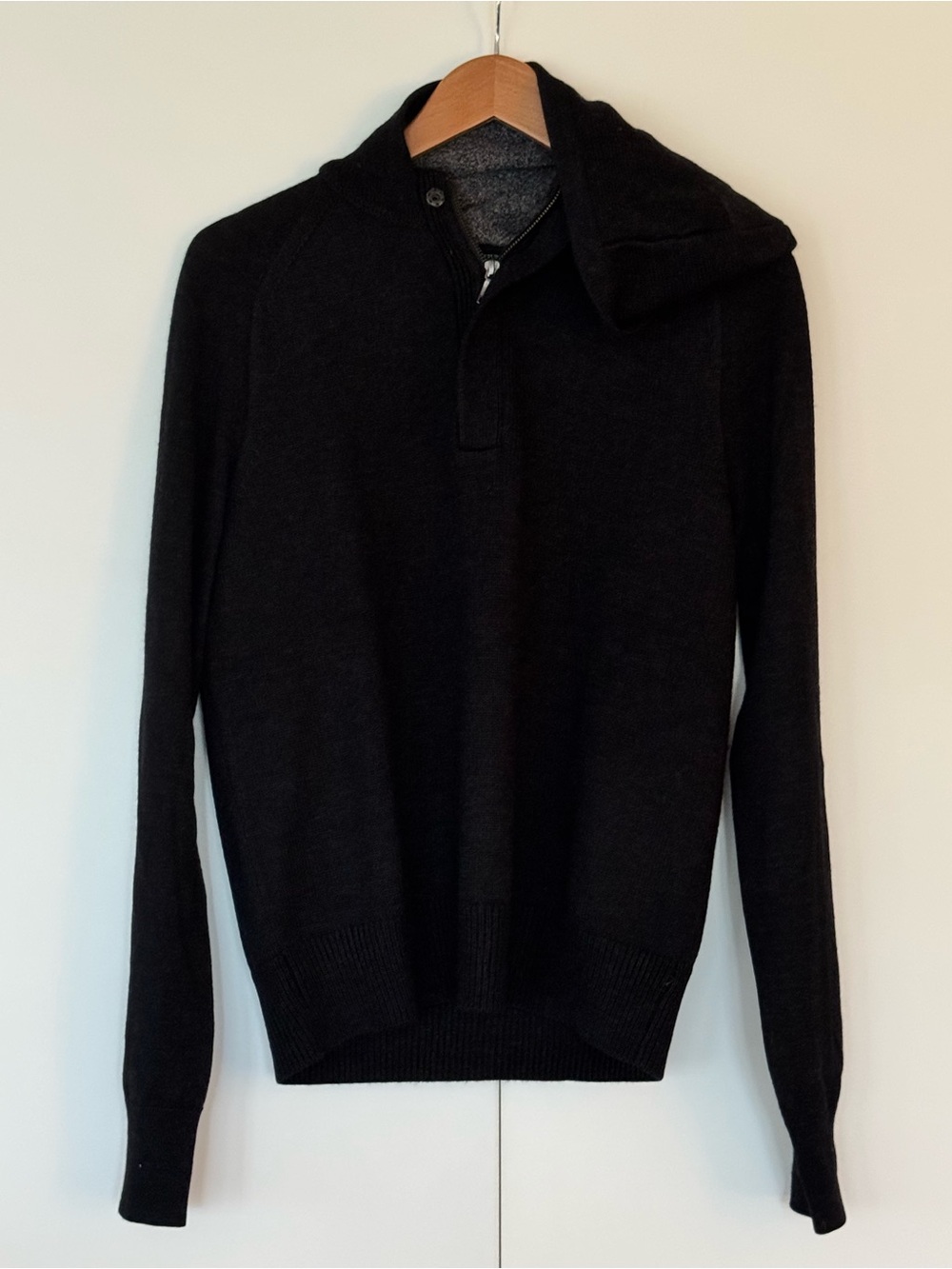 Banana Republic Men's Dark Charcoal Hoodie Sweater, Size S
